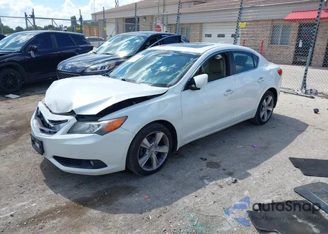 2013 Acura Ilx 2.0L z USA, uszkodzony, nr VIN 19VDE1F52DE013592